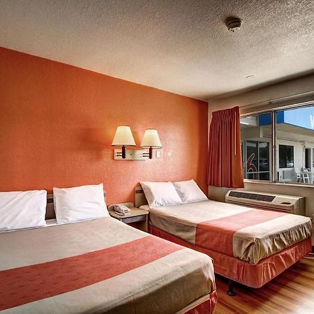 Motel 6 Wells Buitenkant foto