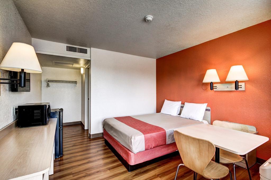 Motel 6 Wells Buitenkant foto